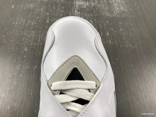 HYPE Bunny Air 8 (2013) Bugs 305381-103 Retro Jordan 0629